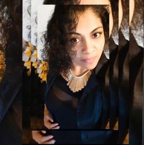 Meet your Posher, Karina